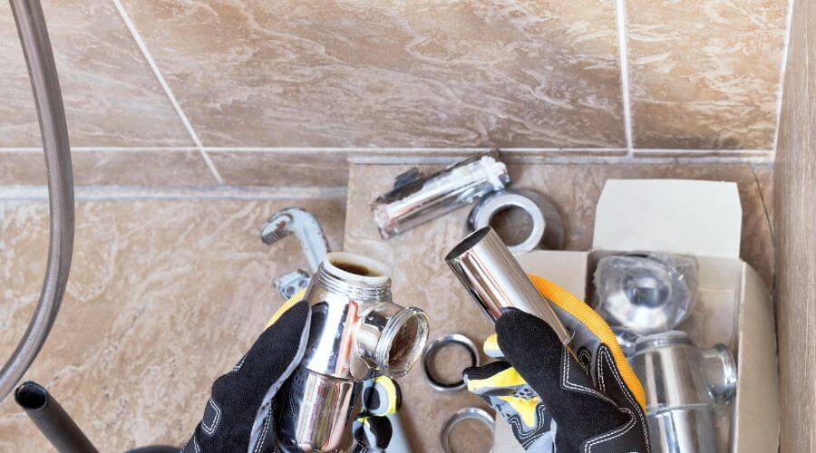 Professional gutter cleaning in Pacific Palisades, CA
